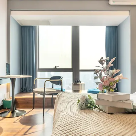 Star Stage International Apartment Hotel - 1Min To Line2 & Line8 Changgang Stn-Free Private Car Delivery To Canton Fair From Apr 15Th To May 4Th Exterior photo